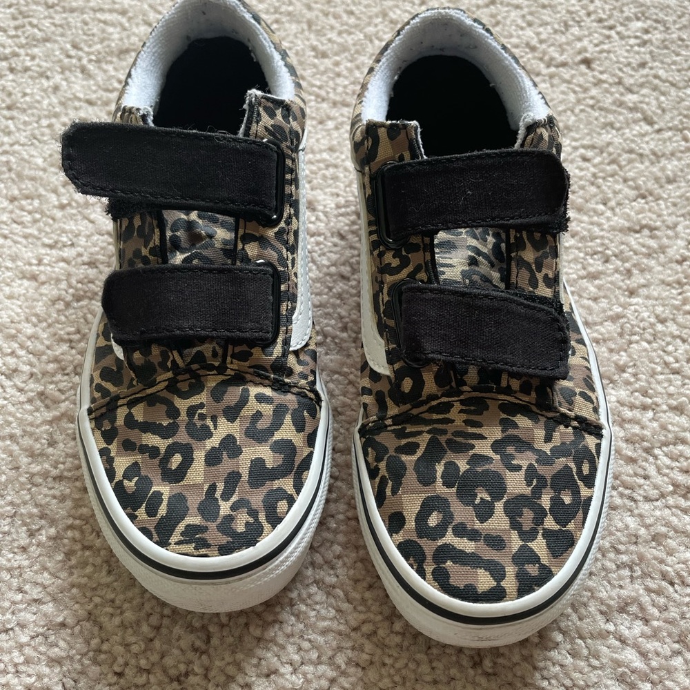 Velcro sneakers